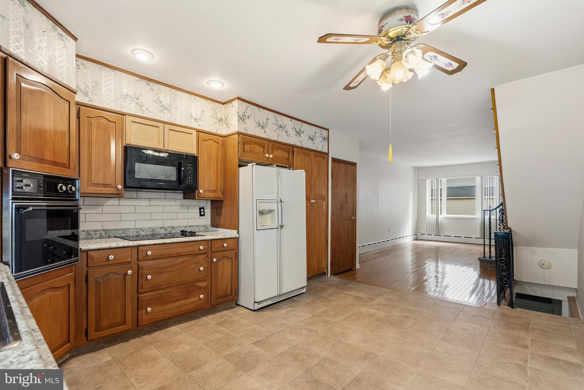 909 Watkins Street Philadelphia, PA 19148 - Photo 11 of 24