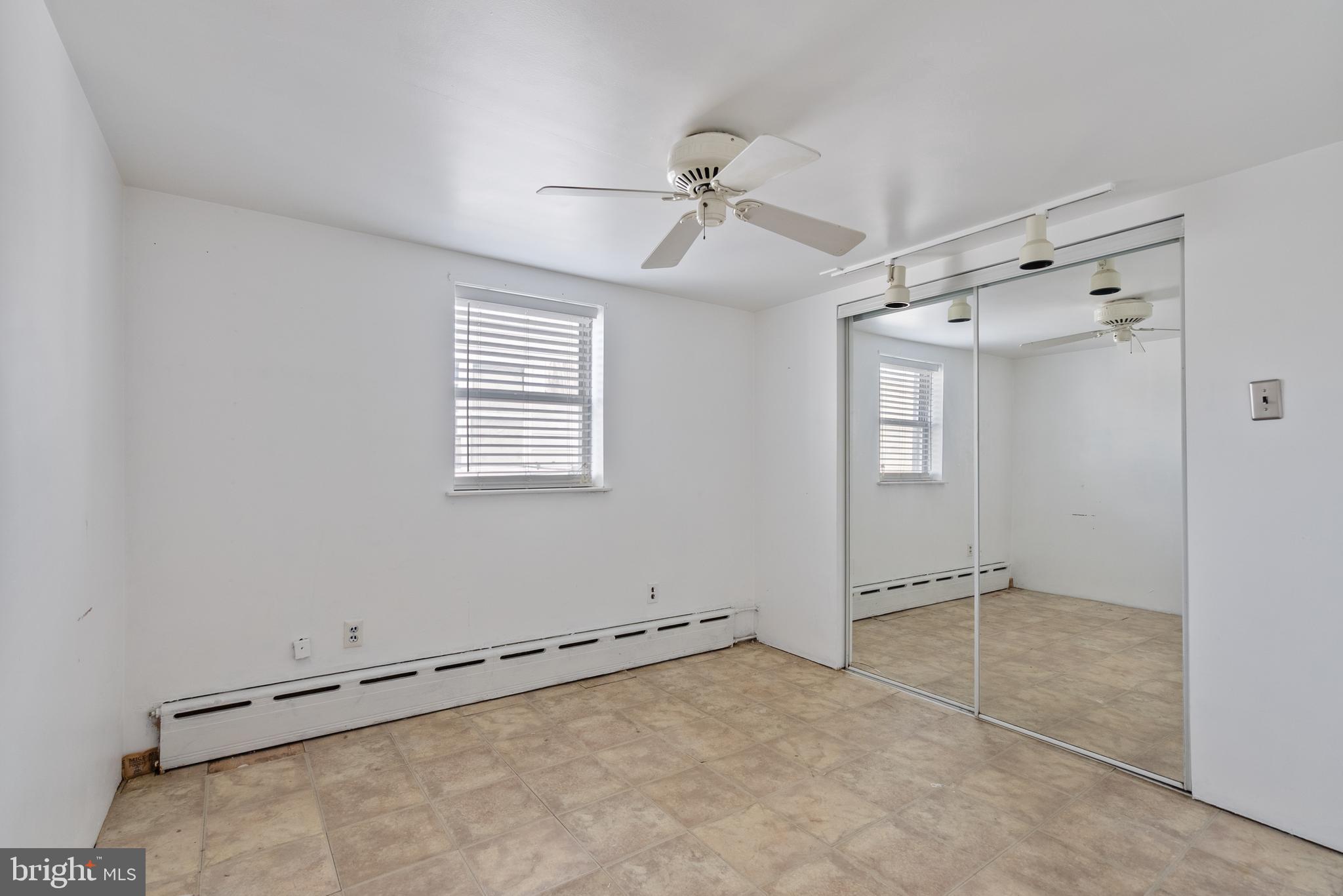 909 Watkins Street Philadelphia, PA 19148 - Photo 20 of 24