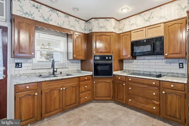 $409,900 | 909 Watkins Street, Philadelphia, PA 19148