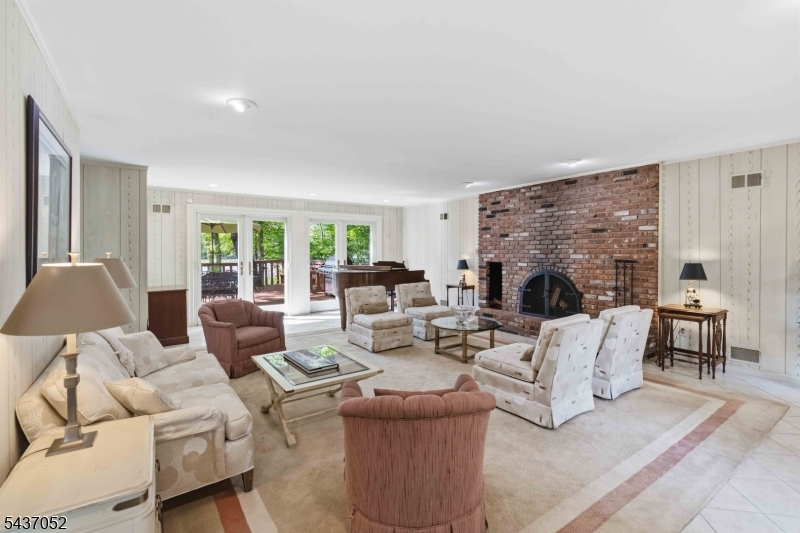 39 Meadowbrook Road Randolph, NJ 07869 - Photo 11 of 47