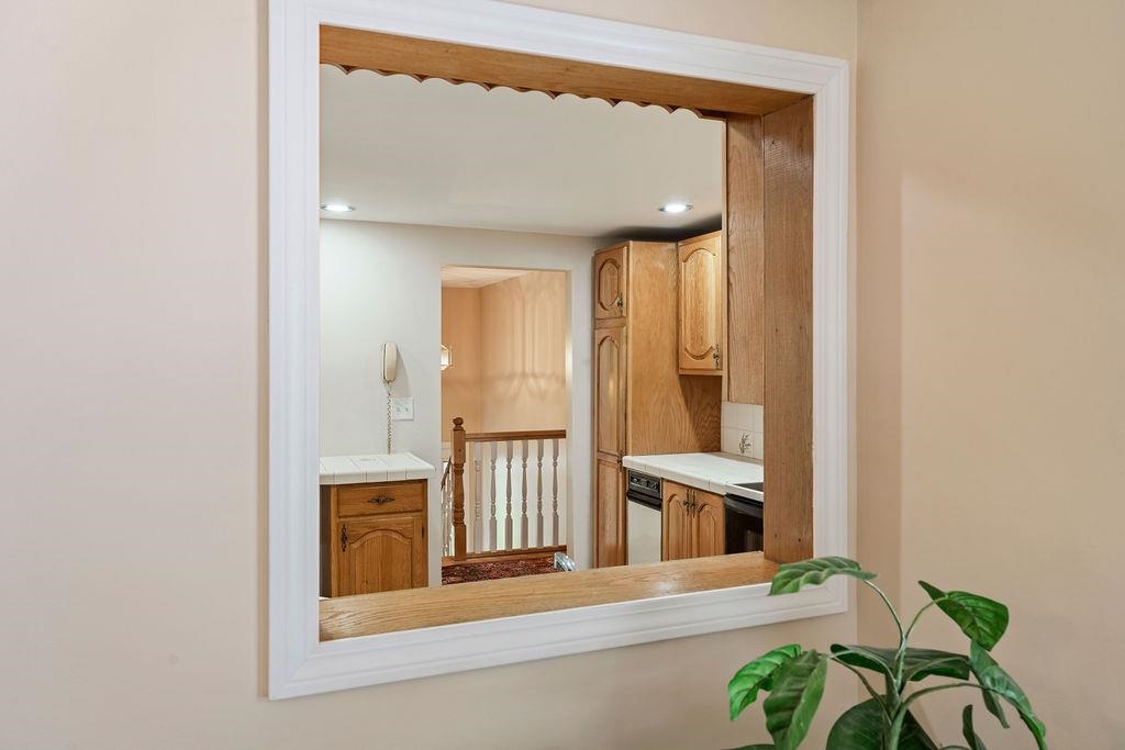 2 Harding Road Portsmouth, NH 03801 - Photo 11 of 39