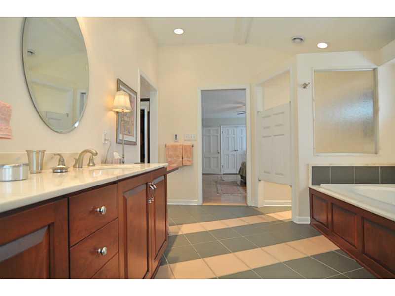 311 Buckingham Road Fox Chapel, PA 15215 - Photo 18 of 25 Master Bath/Spa.