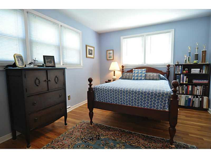 311 Buckingham Road Fox Chapel, PA 15215 - Photo 21 of 25 Bedroom.