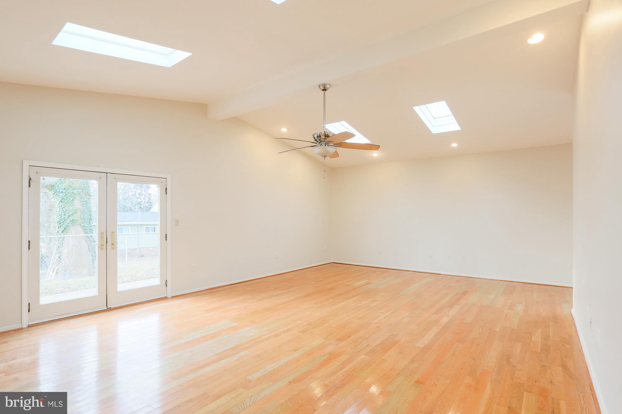 2407 Sylvale Road Baltimore, MD 21209 - Photo 13 of 28 Interior (General)