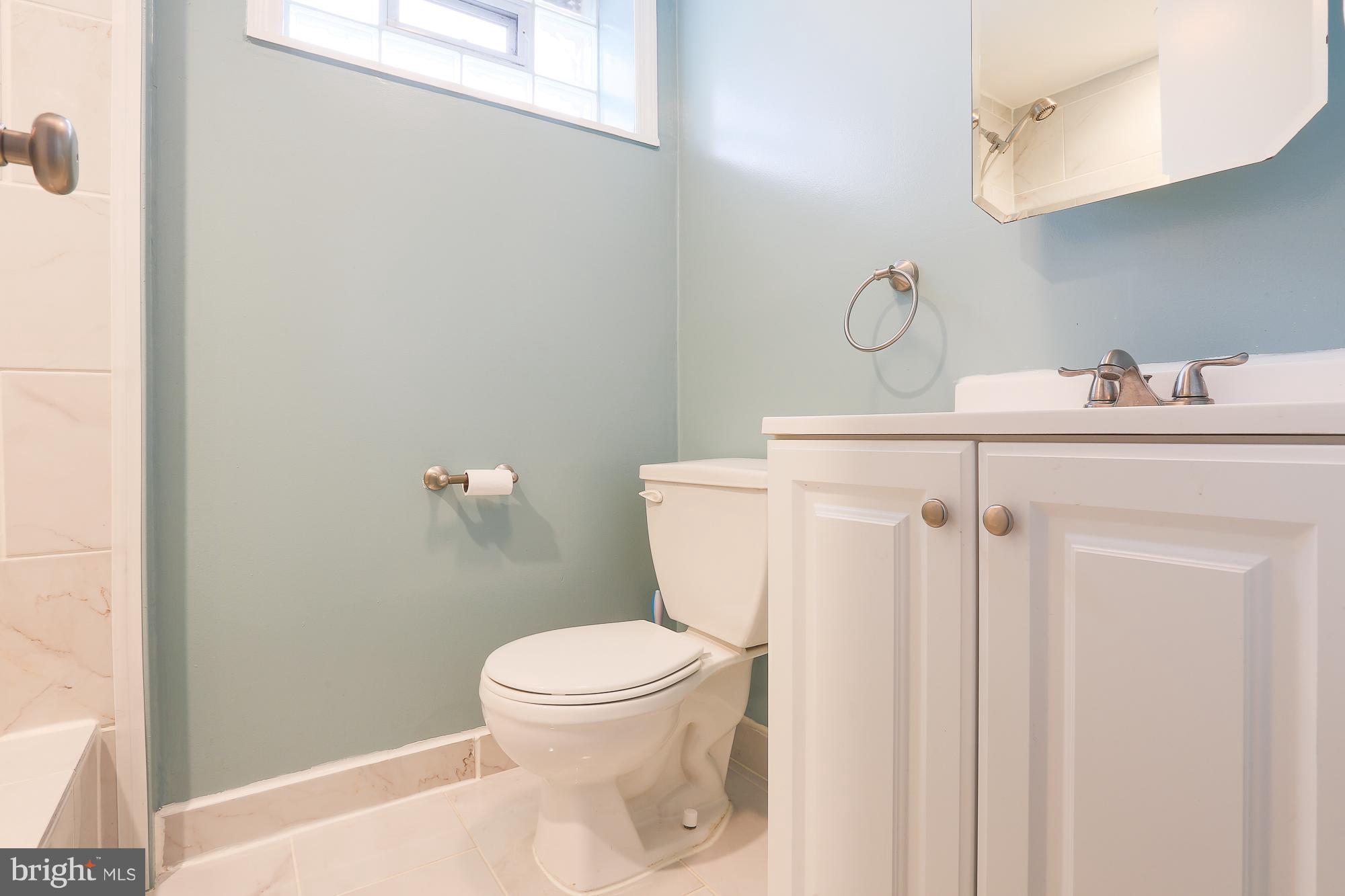 2407 Sylvale Road Baltimore, MD 21209 - Photo 24 of 28 Bath