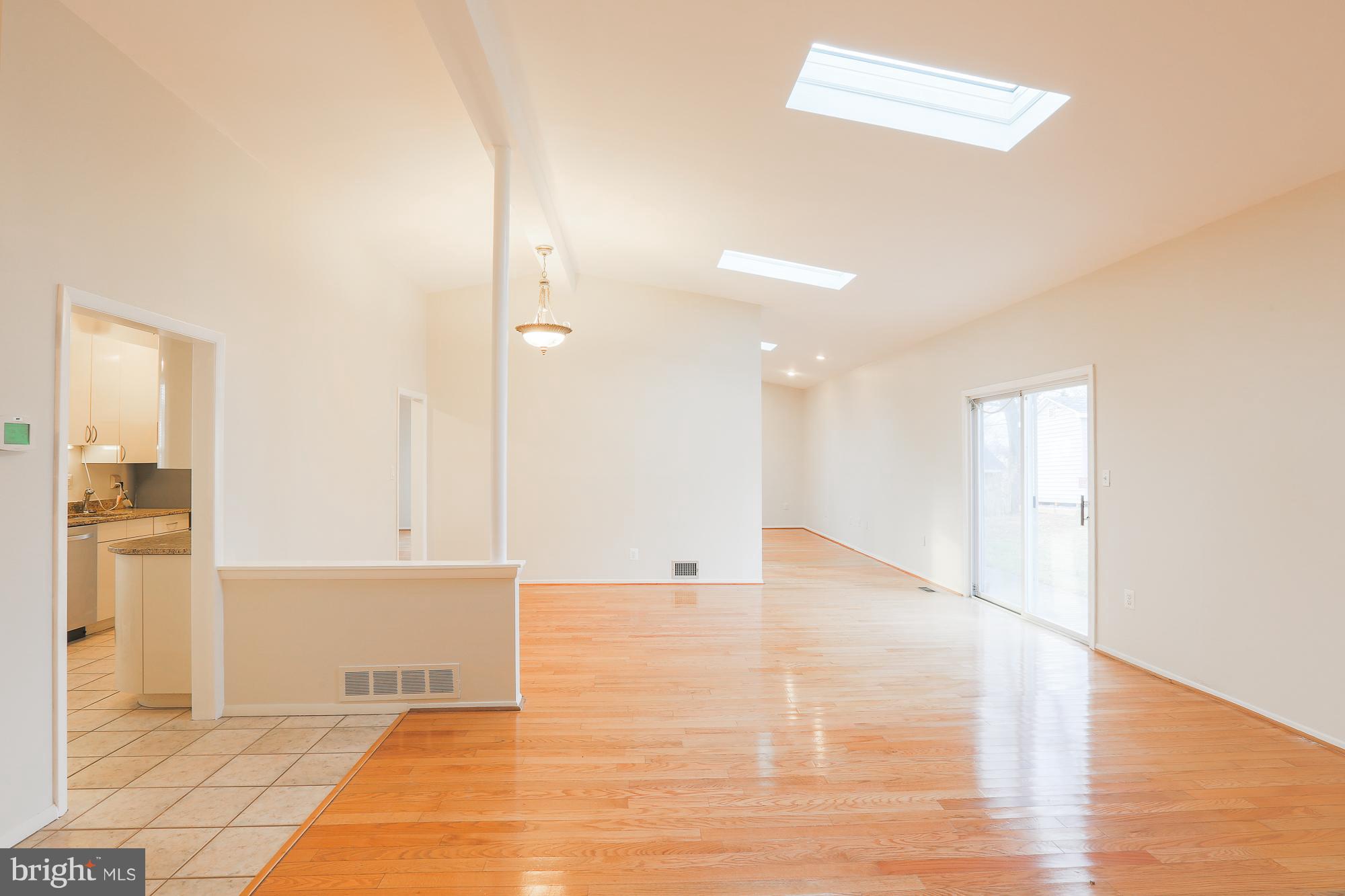 2407 Sylvale Road Baltimore, MD 21209 - Photo 6 of 28 Interior (General)