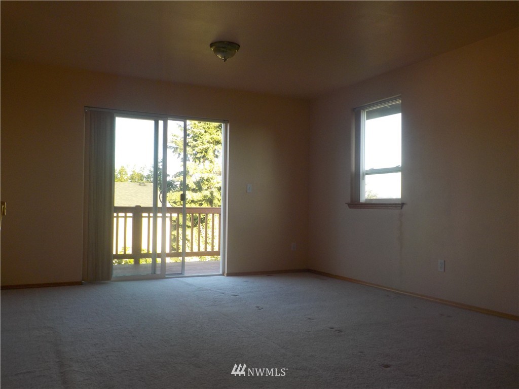 352 Thomas Avenue Southwest Renton, WA 98057 - Photo 13 of 15