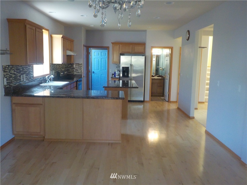 352 Thomas Avenue Southwest Renton, WA 98057 - Photo 4 of 15