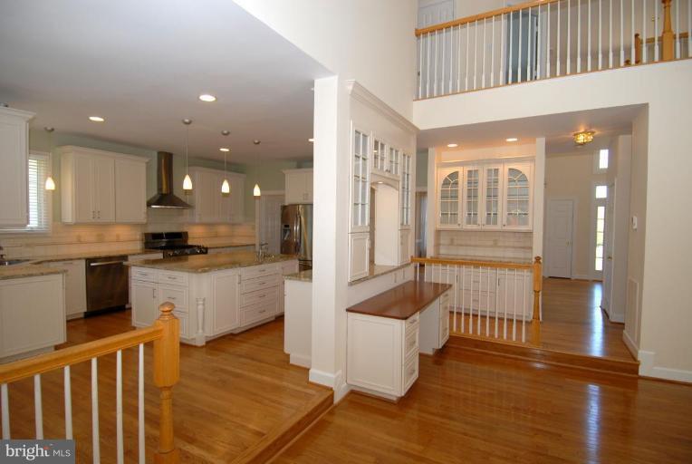 15420 Deep Bottom Road Darnestown, MD 20874 - Photo 20 of 29 Kitchen/Family Room
