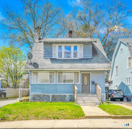$2,300 | 55 Clifton Avenue, Waterbury, CT 06710