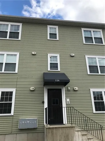 $1,700 | 118 Broad Street, Cumberland, RI 02864