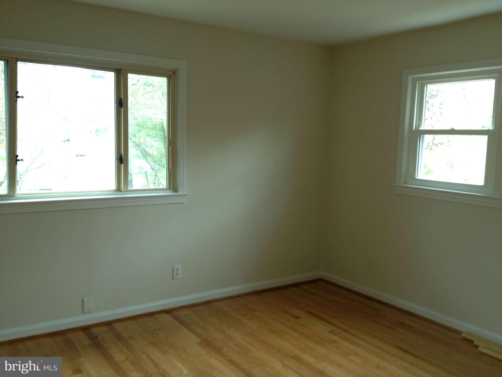 8112 Bainbridge Road Alexandria, VA 22308 - Photo 13 of 29 Bedroom (Master)