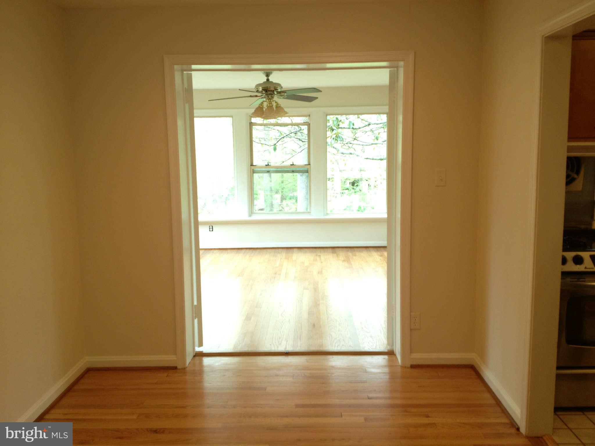 8112 Bainbridge Road Alexandria, VA 22308 - Photo 9 of 29 Dining Room