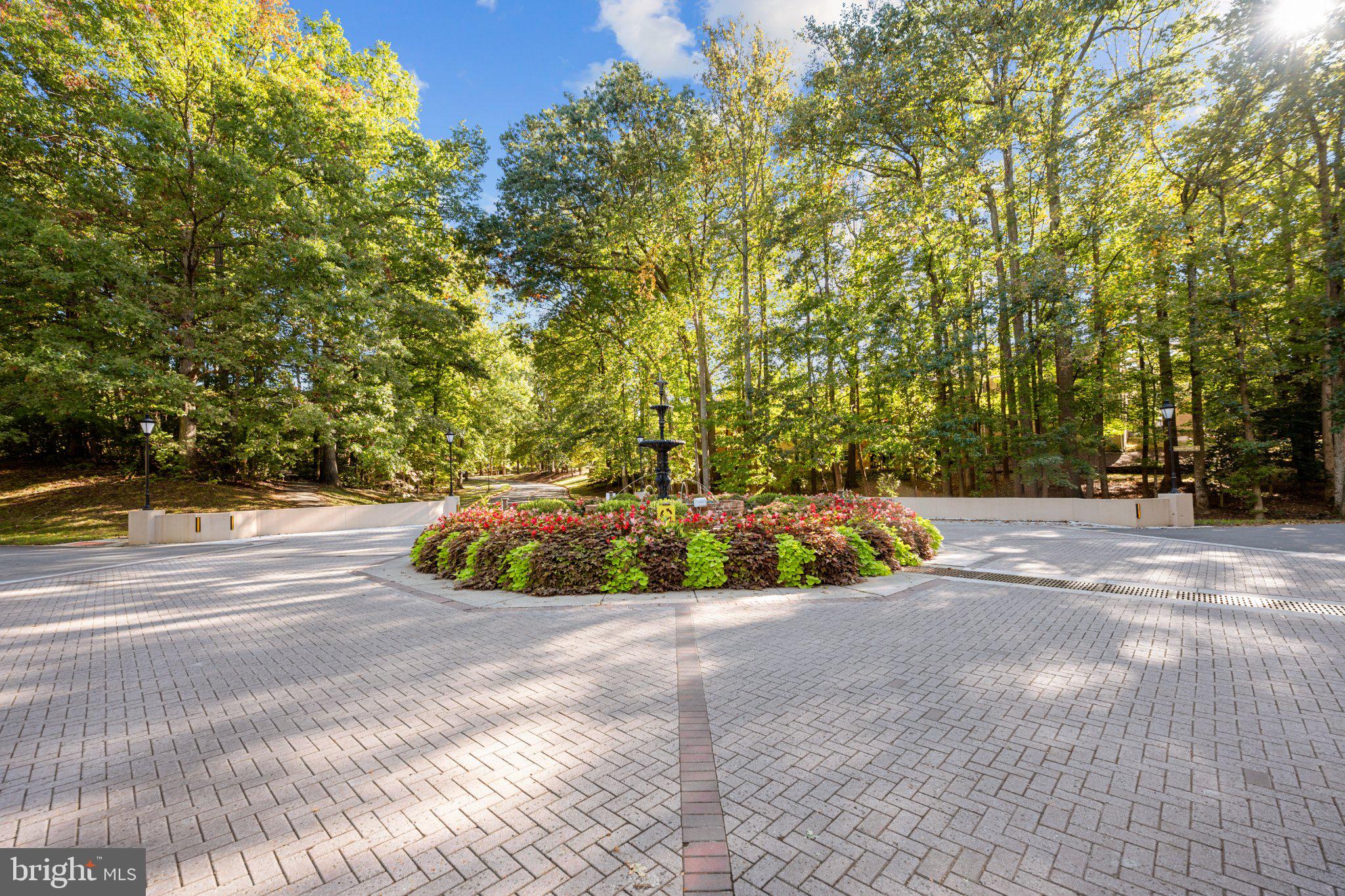 5809 Cove Landing Road, Unit 303 Burke, VA 22015 - Photo 23 of 27 Beautiful Common Grounds