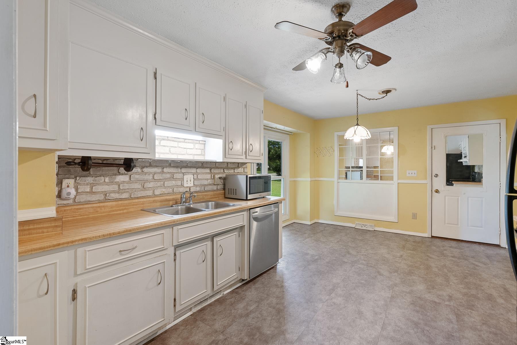 744 Meece Bridge Road Taylors, SC 29687 - Photo 6 of 28