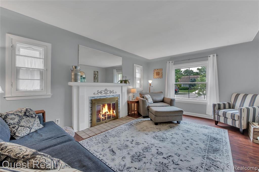 1268 Hampton Road Grosse Pointe Woods, MI 48236 - Photo 18 of 45