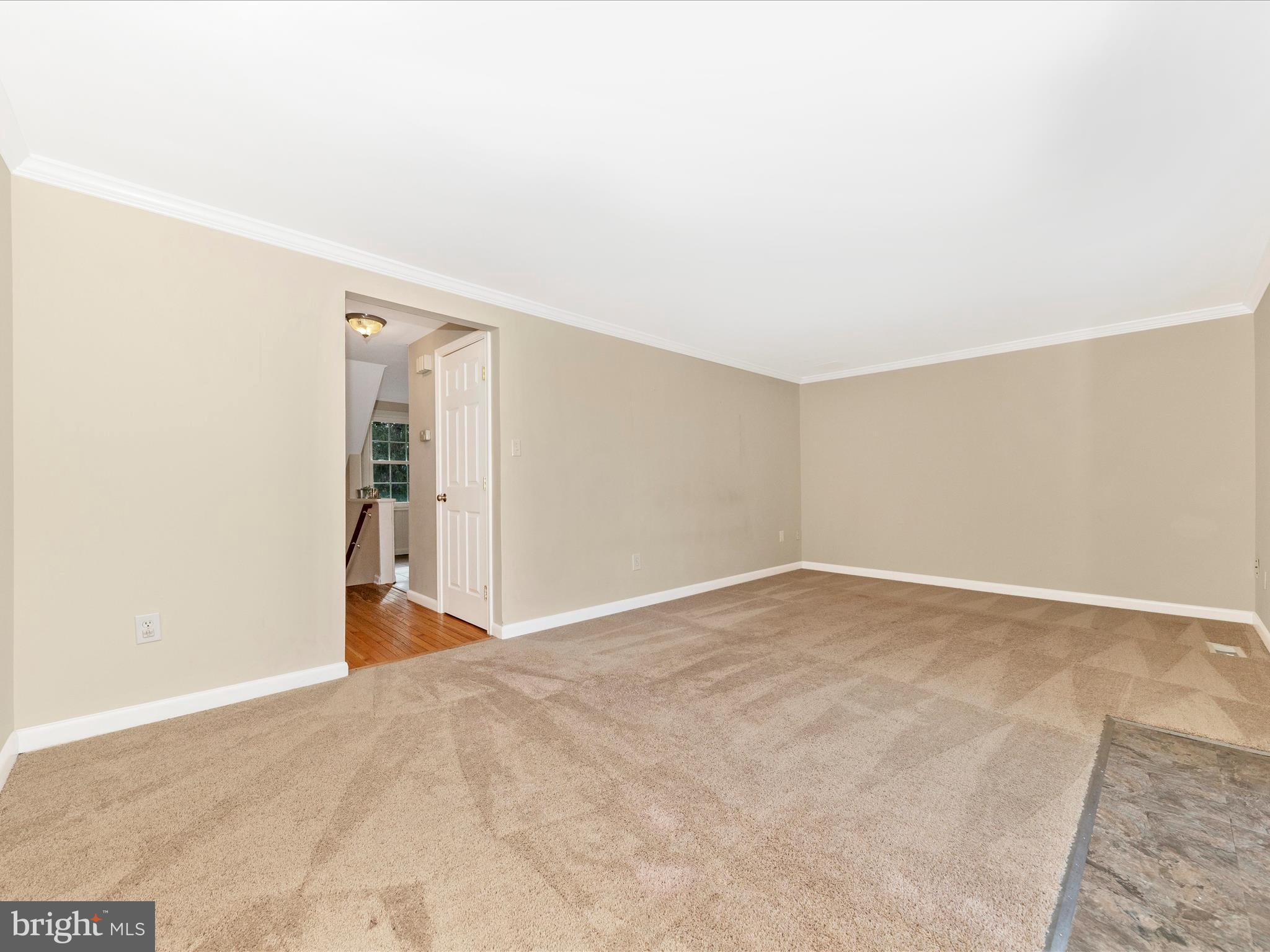 17634 Kohlhoss Road Poolesville, MD 20837 - Photo 14 of 44 a view of empty room