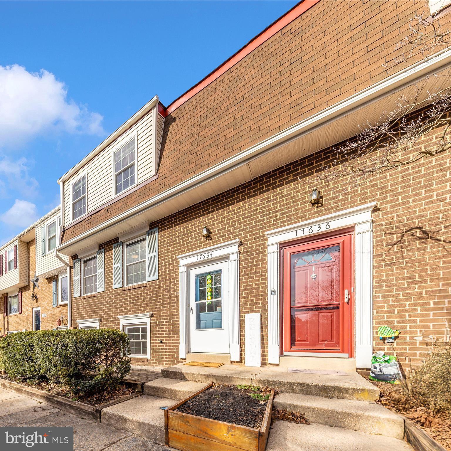 17634 Kohlhoss Road Poolesville, MD 20837 - Photo 3 of 44 a front view of a building