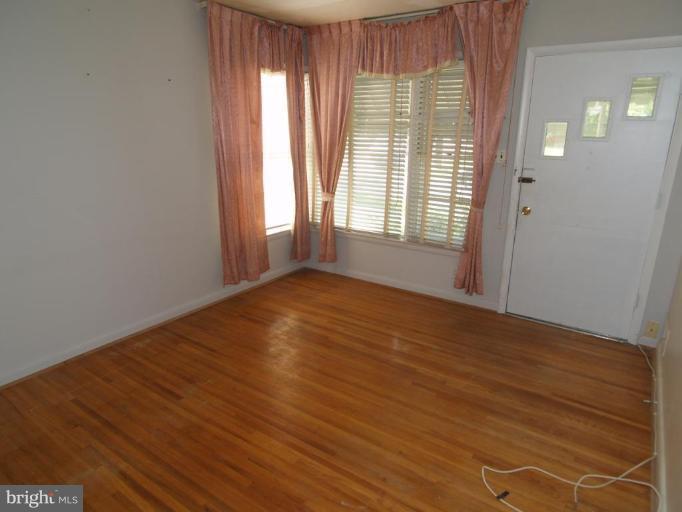 3513 Anderson Road Kensington, MD 20895 - Photo 6 of 15 Living Room