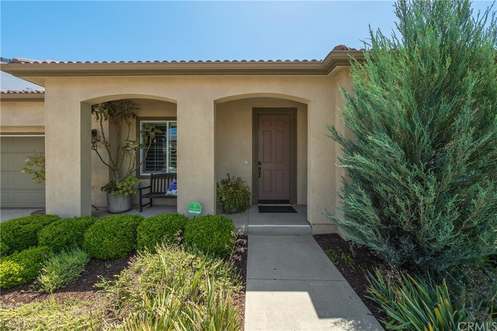 35162 Ladybug Lane Murrieta, CA 92563 - Photo 8 of 58 a view of a house with a small yard