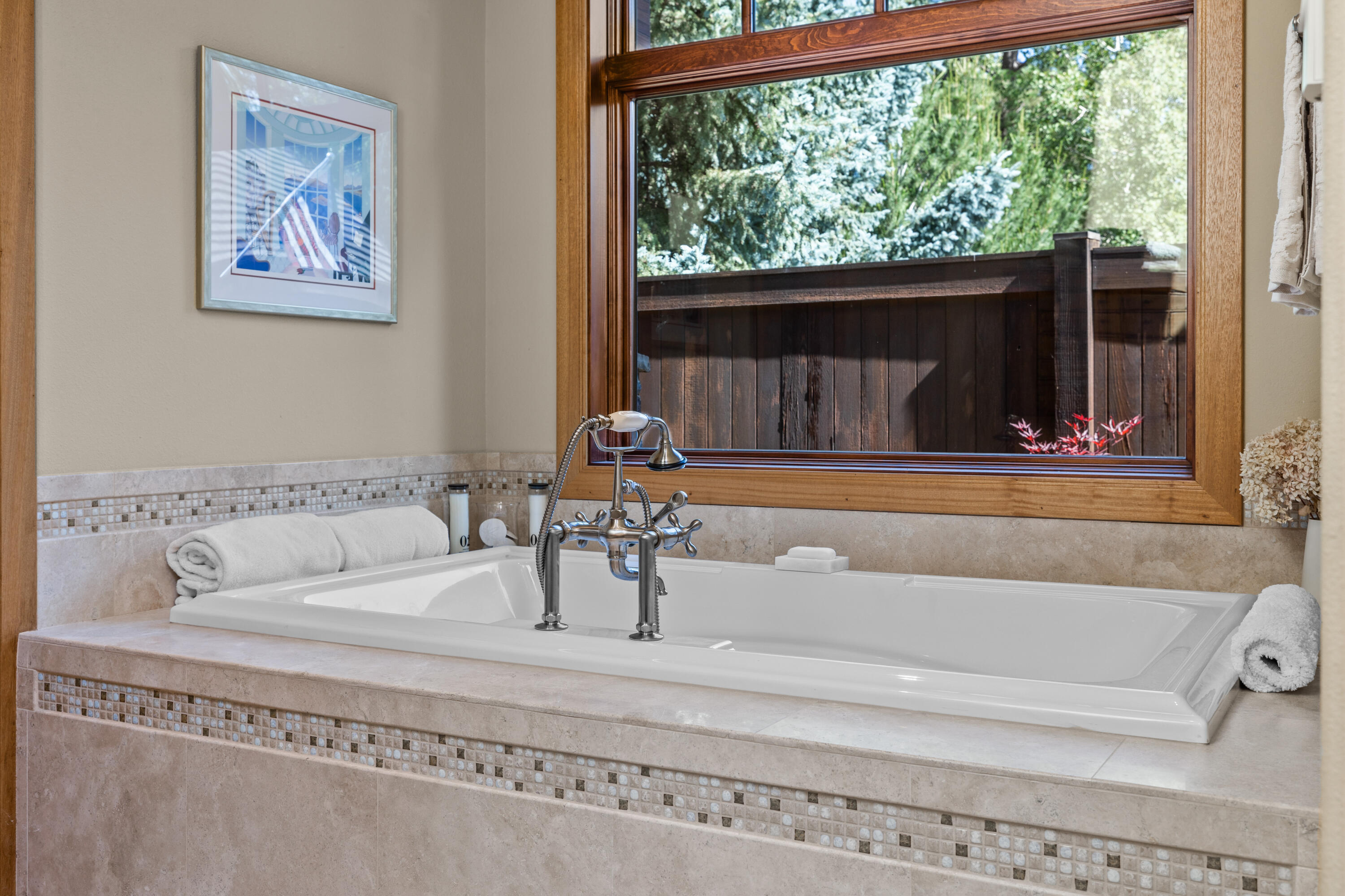 19448 Green Lakes Loop Bend, OR 97702 - Photo 33 of 63 Relaxing Tub