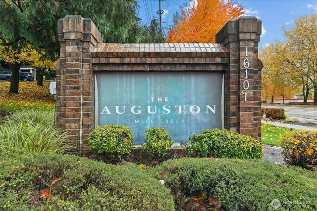$429,000 | 16101 Bothell Everett Highway, Unit J3, Mill Creek, WA 98012