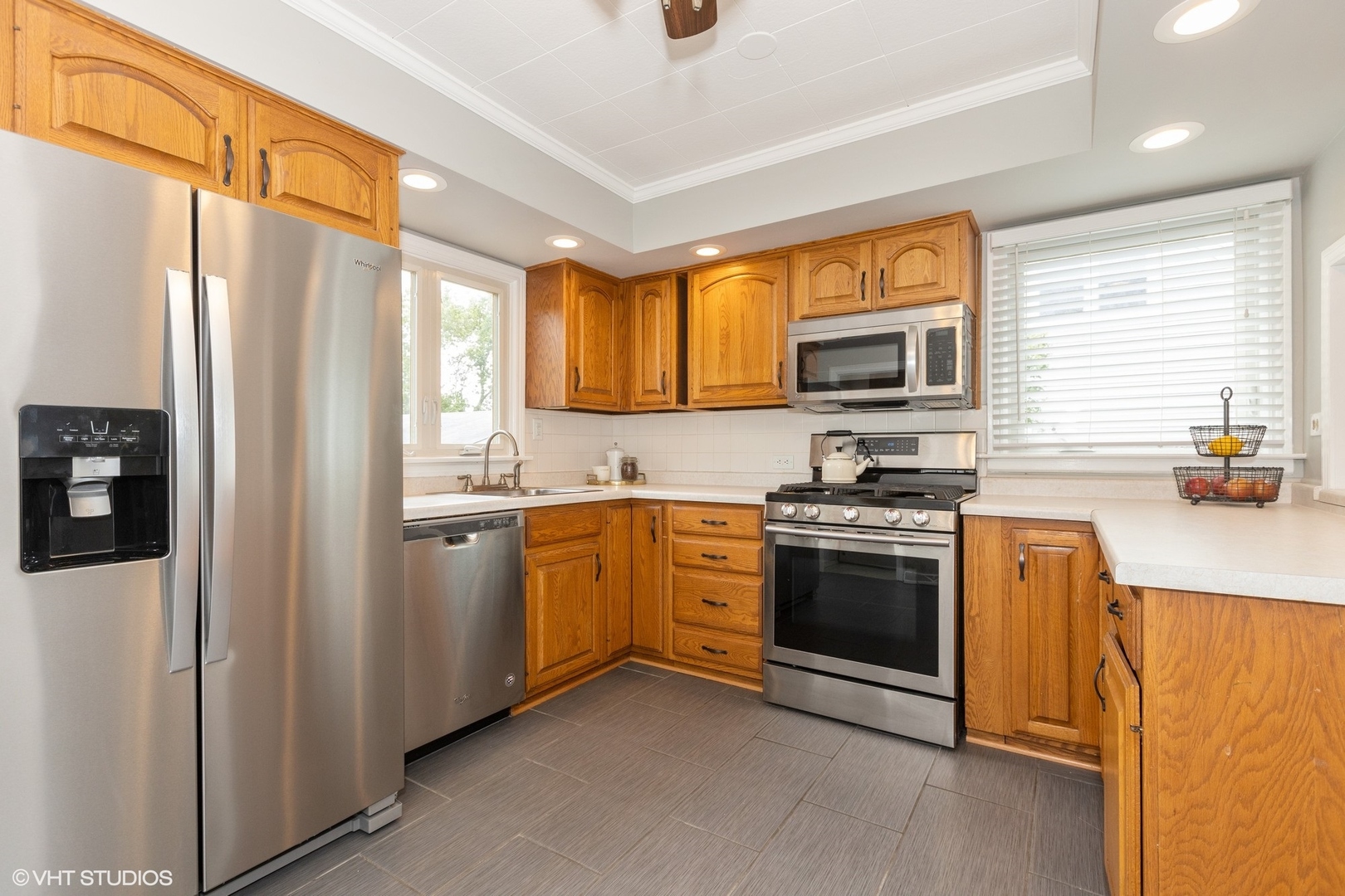 663 Rochelle Terrace Lombard, IL 60148 - Photo 4 of 16