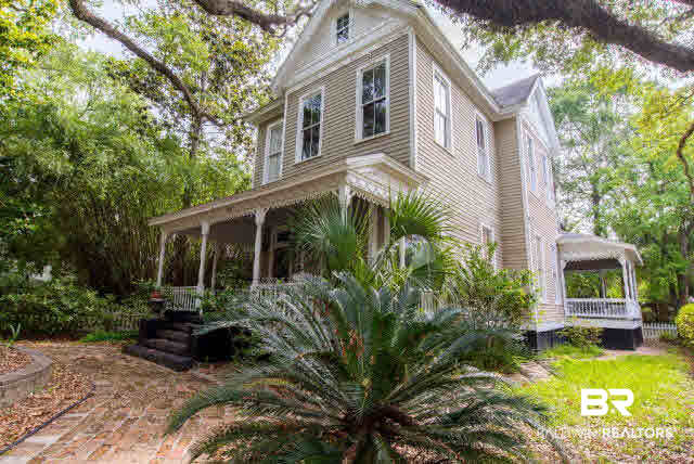 63 South Georgia Avenue Mobile, AL 36604 - Photo 3 of 31 Brick Walk