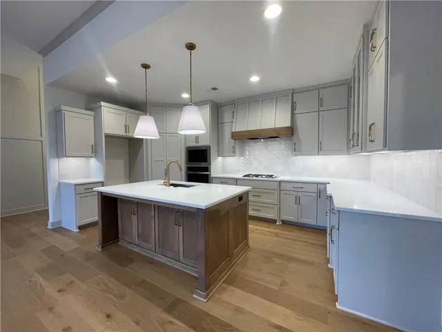 $630,500 | 15372 West 161st Court, Olathe, KS 66062