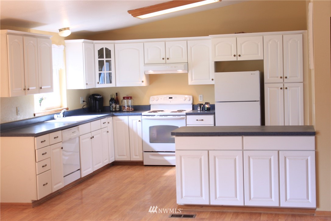 775 Gibson Road Selah, WA 98942 - Photo 13 of 22 Gallery Image 13