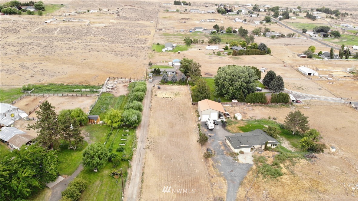 775 Gibson Road Selah, WA 98942 - Photo 7 of 22 Gallery Image 7