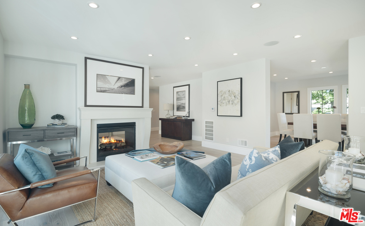15630 Woodvale Road Encino, CA 91436 - Photo 12 of 43 Gallery Image 12