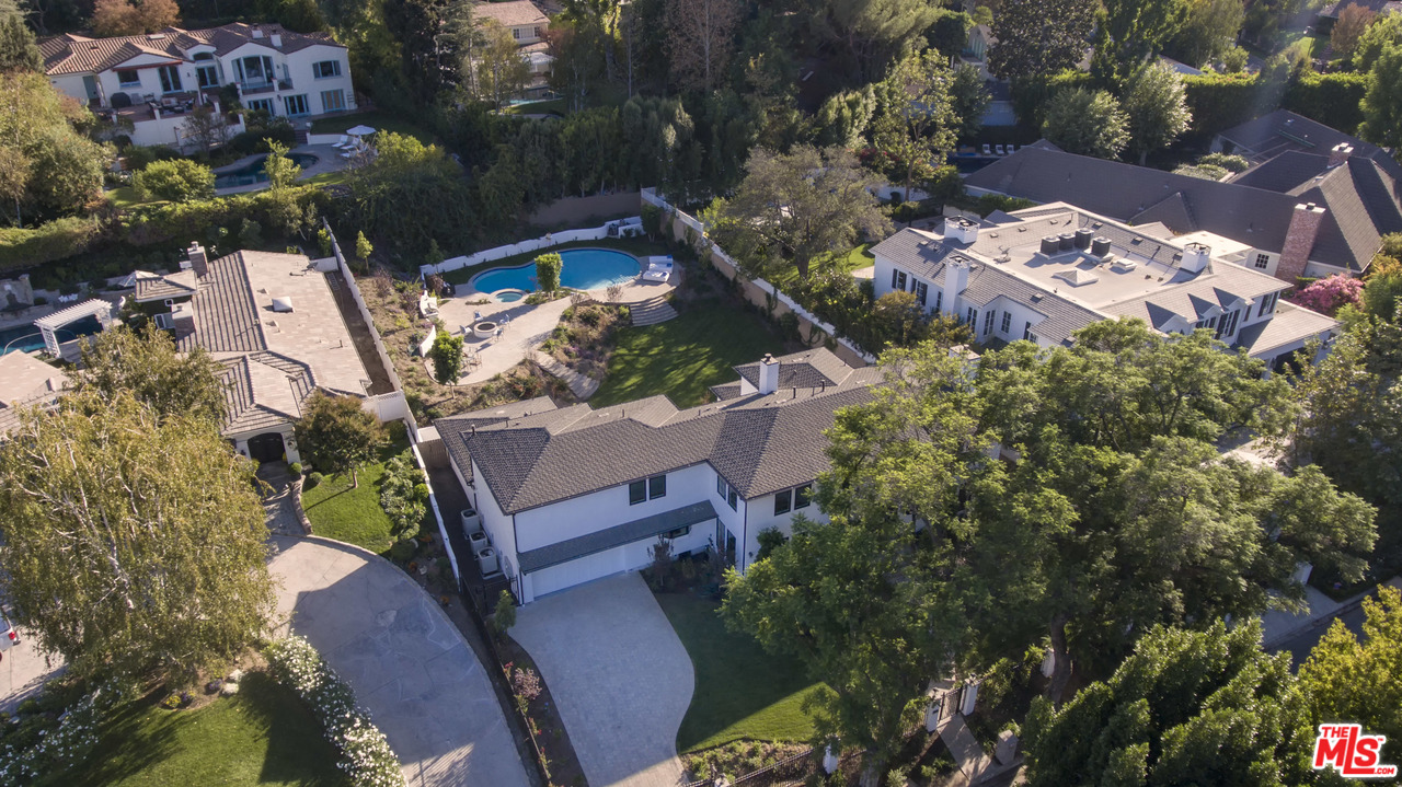 15630 Woodvale Road Encino, CA 91436 - Photo 41 of 43 Gallery Image 41