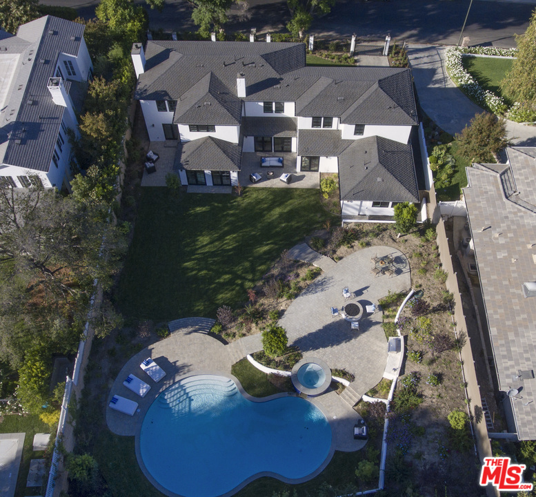 15630 Woodvale Road Encino, CA 91436 - Photo 42 of 43 Gallery Image 42