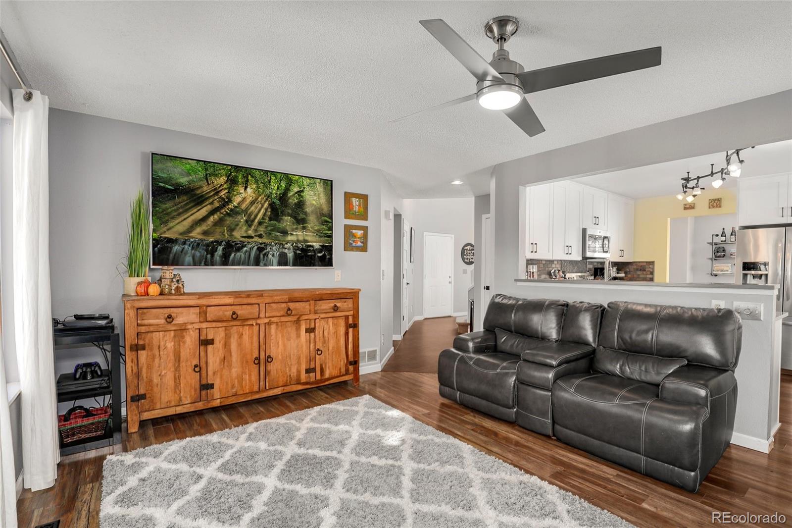 9315 Windsor Way Highlands Ranch, CO 80126 - Photo 13 of 35 Gallery Image 13