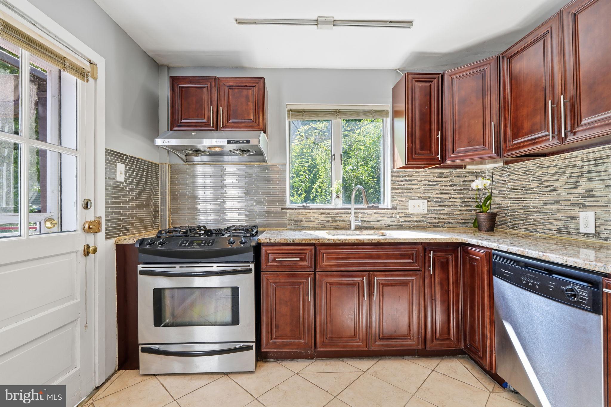 1102 Orleans Road Cheltenham, PA 19012 - Photo 14 of 39