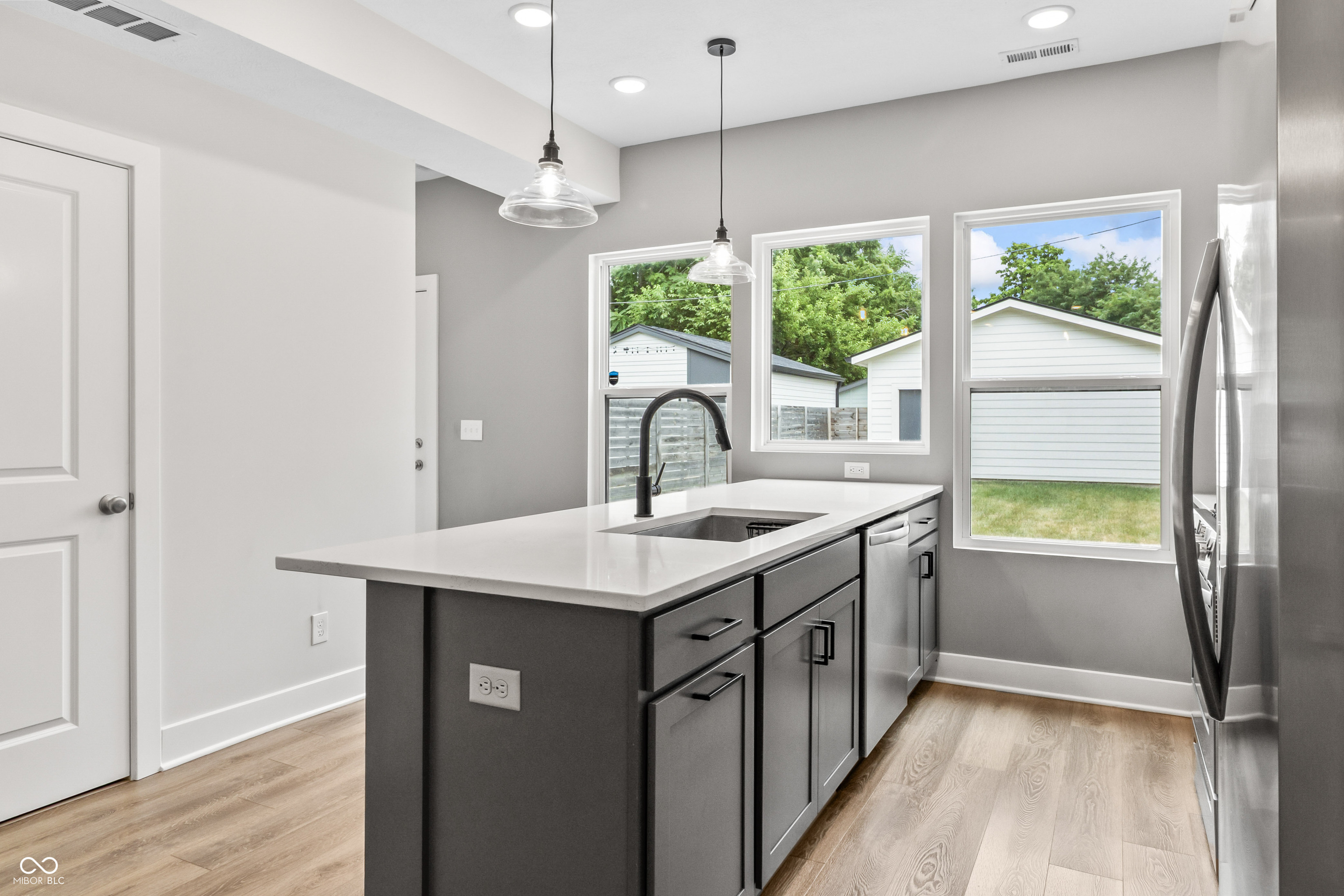 1655 Sheldon Street Indianapolis, IN 46218 - Photo 17 of 58