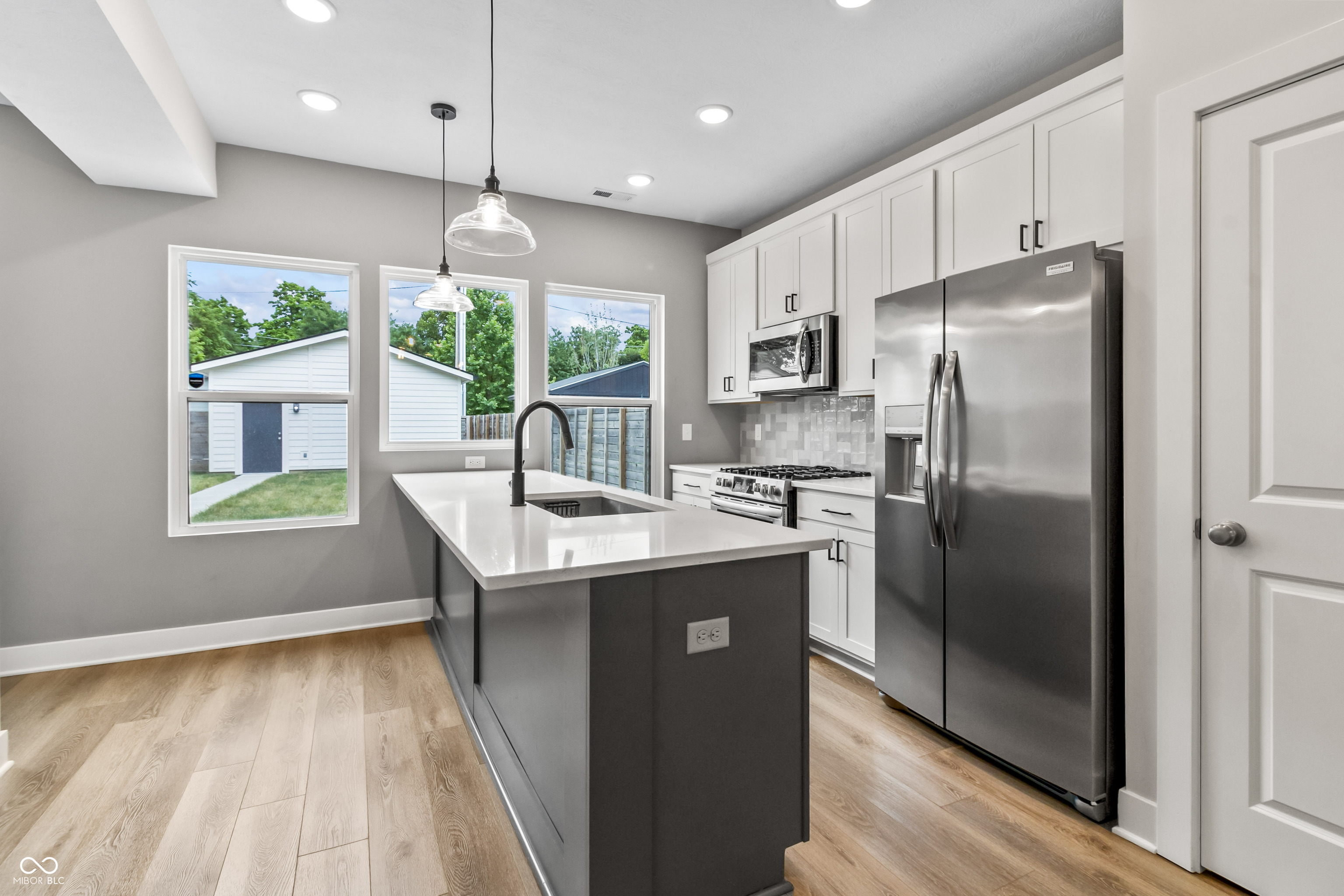 1655 Sheldon Street Indianapolis, IN 46218 - Photo 20 of 58