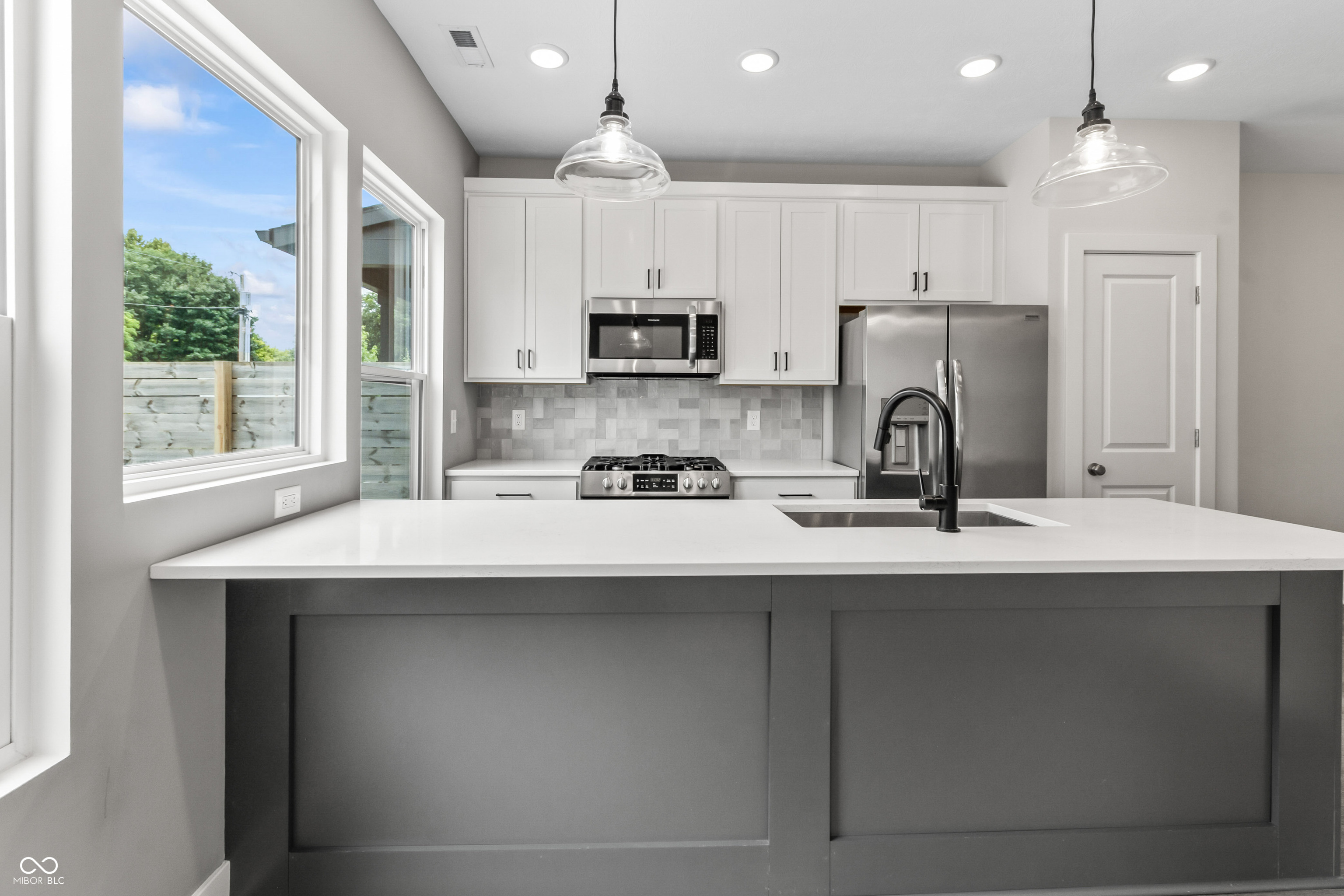 1655 Sheldon Street Indianapolis, IN 46218 - Photo 22 of 58