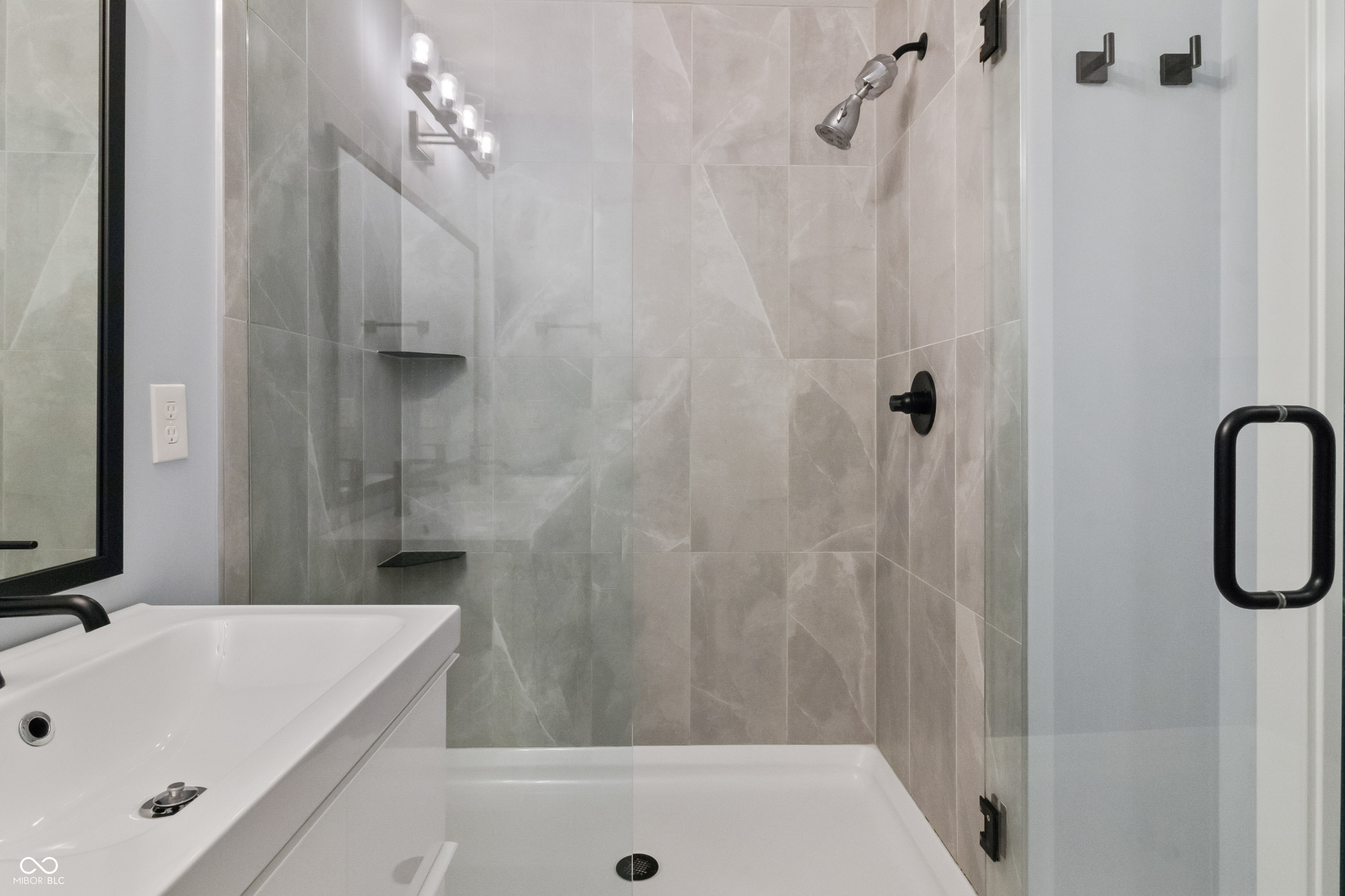 1655 Sheldon Street Indianapolis, IN 46218 - Photo 30 of 58