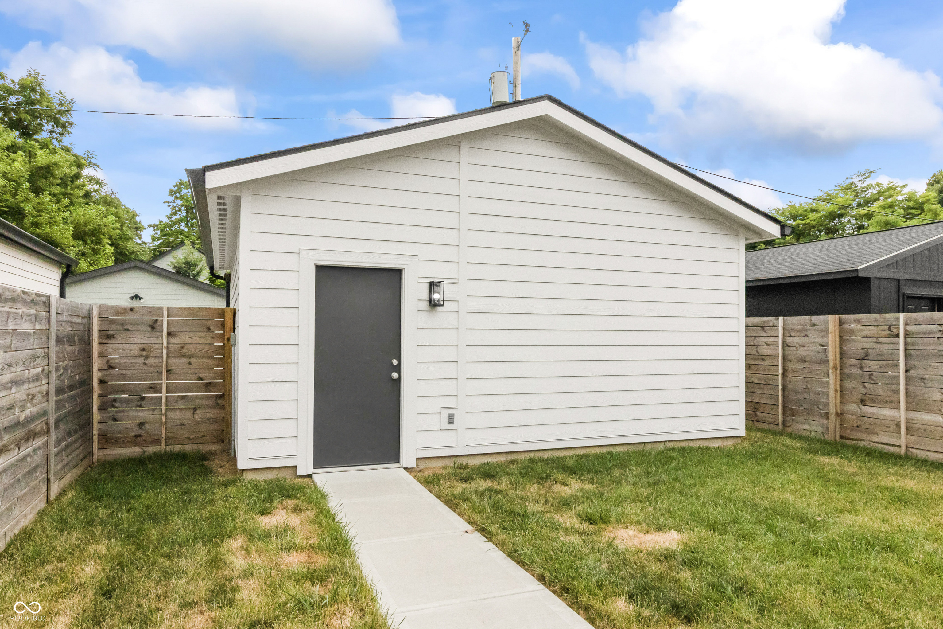 1655 Sheldon Street Indianapolis, IN 46218 - Photo 45 of 58