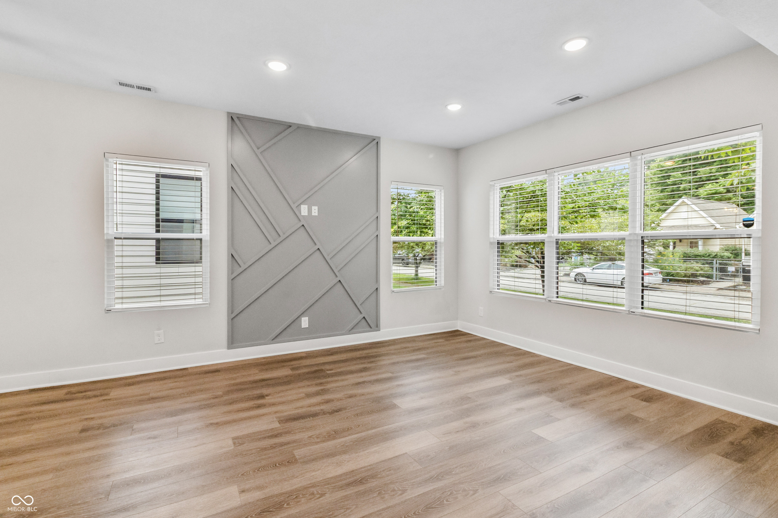 1655 Sheldon Street Indianapolis, IN 46218 - Photo 7 of 58