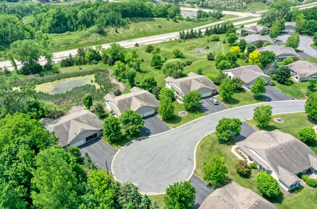 $325,000 | 735 Highview Court, St. Croix Falls, WI 54024