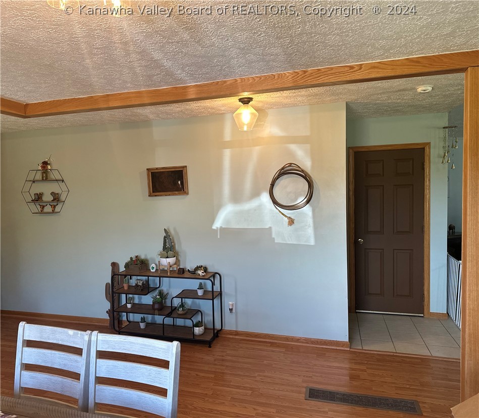 3879 Rayburn Road Point Pleasant, WV 25550 - Photo 5 of 28 Gallery Image 5