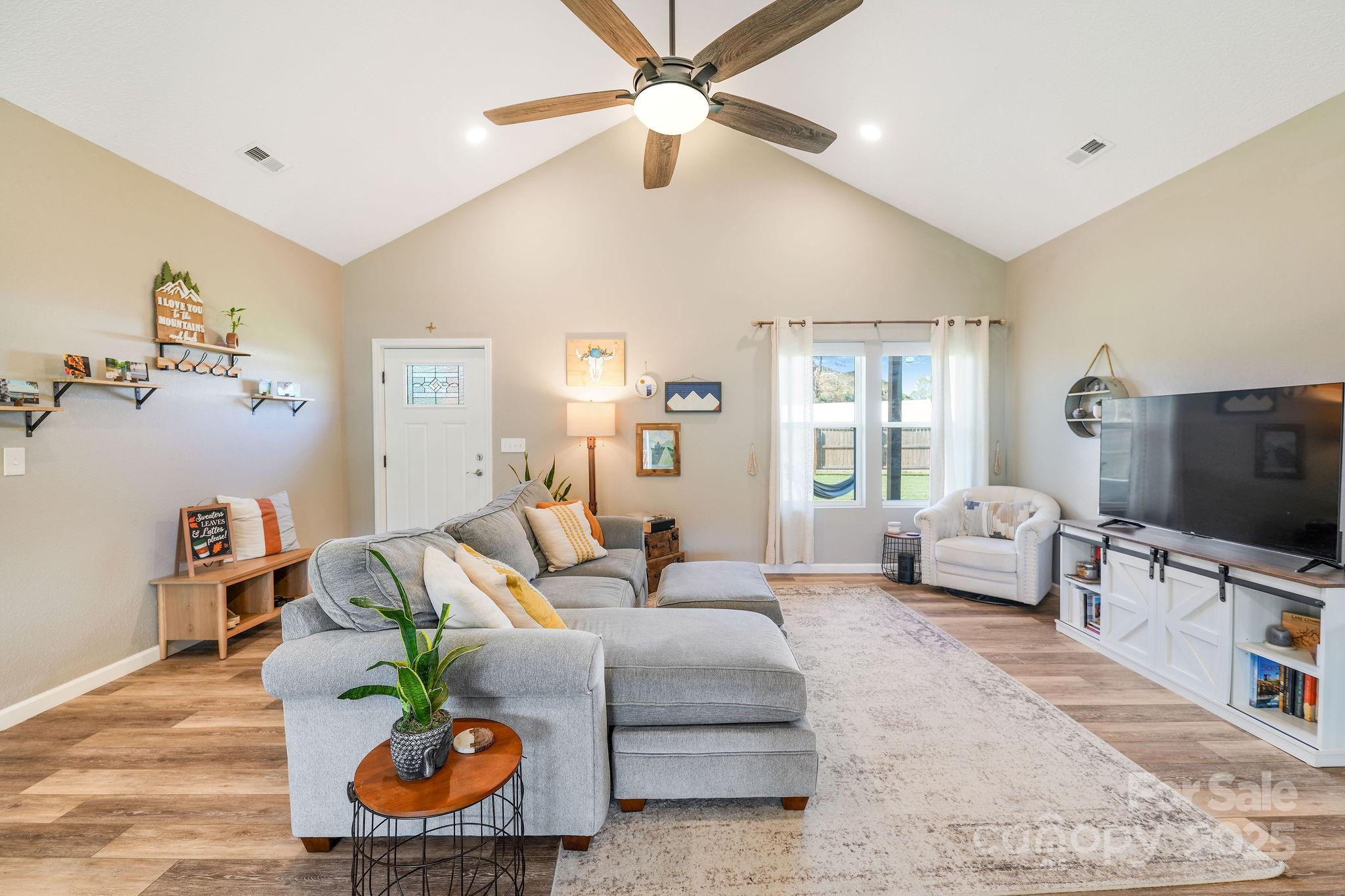 41 Utah Mountain Road Waynesville, NC 28785 - Photo 6 of 43 Gallery Image 6