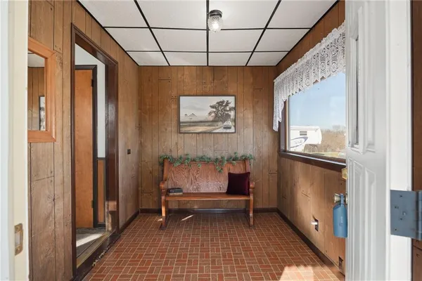 $515,000 | 4211 Cunningham Road Southeast, St. Joseph, MO 64507