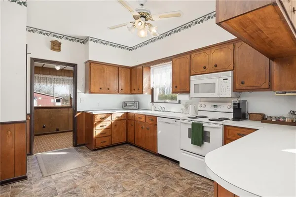 $515,000 | 4211 Cunningham Road Southeast, St. Joseph, MO 64507