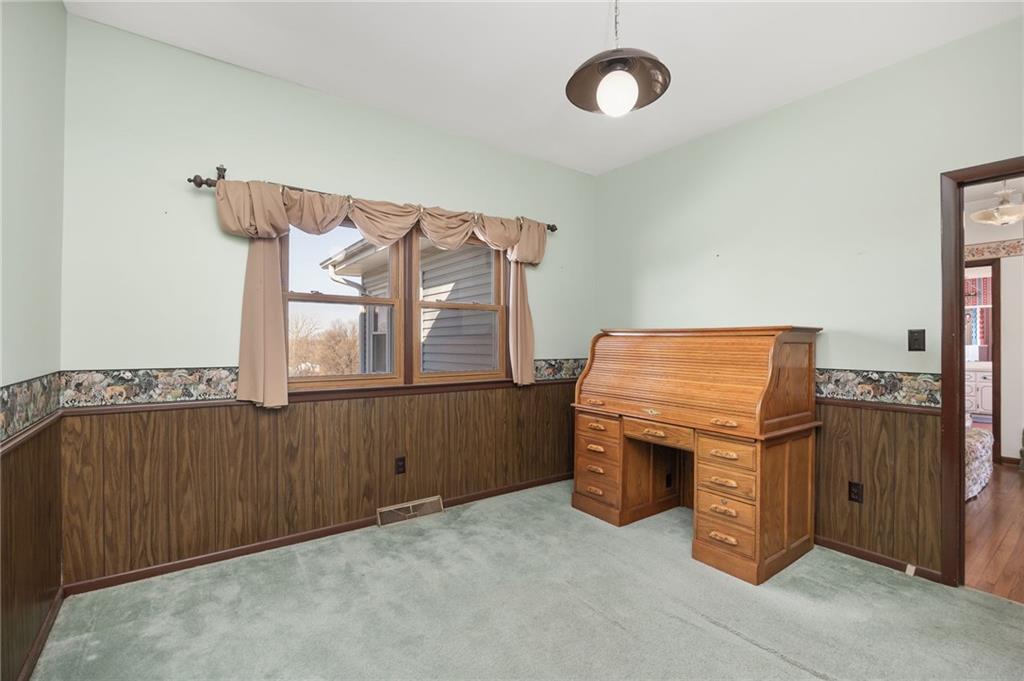 4211 Cunningham Road Southeast St. Joseph, MO 64507 - Photo 20 of 59