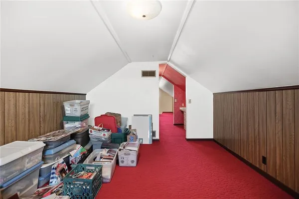 $515,000 | 4211 Cunningham Road Southeast, St. Joseph, MO 64507
