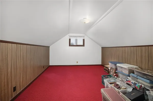$515,000 | 4211 Cunningham Road Southeast, St. Joseph, MO 64507